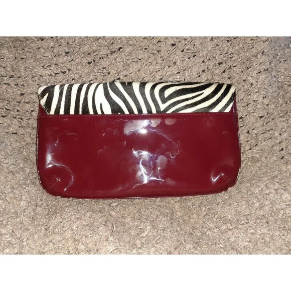 CHARLES DAVID-Burgundy Patent Leather/Zebra Print Pony Fur Clutch-Near Mint - Picture 3 of 7